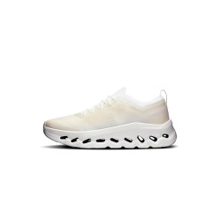 On CLOUDTILT MOON Baskets basses white frost