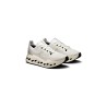 On CLOUDSURFER MAX Chaussures de running sur route white
