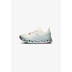 On CLOUDSURFER MAX Chaussures de running sur route ivory arctic