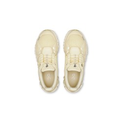 On CLOUD 6 Baskets basses castor ivory