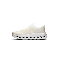 On CLOUDTILT MOON Baskets basses white frost