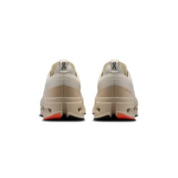 On CLOUDSURFER MAX Chaussures de running sur route ivory salmon