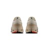 On CLOUDSURFER MAX Chaussures de running sur route ivory salmon